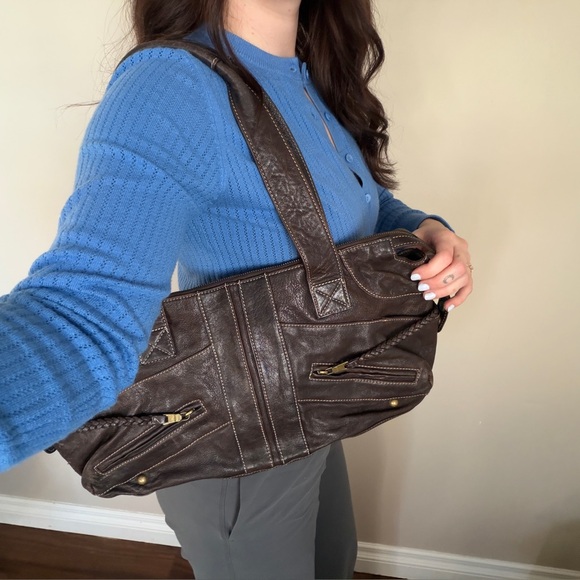 Danier dark brown genuine leather duffle shoulder bag - Picture 2 of 15